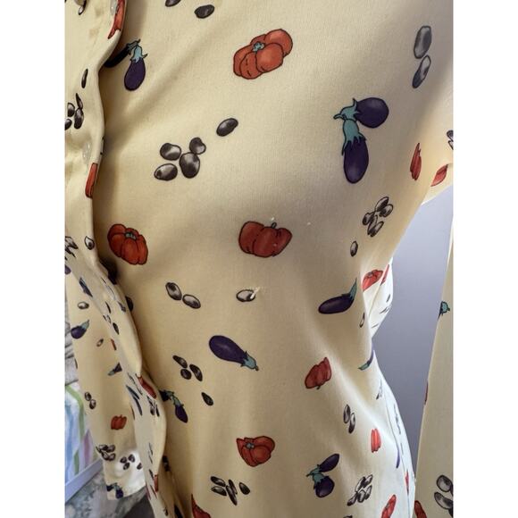 Vintage 70s vegetables print long sleeve button up blouse with dagger collar - Picture 4 of 8